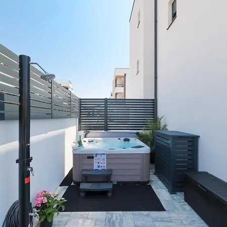 Belvedere - Garden And Jacuzzi *