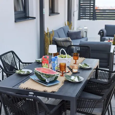 Belvedere - Garden And Jacuzzi Zadar